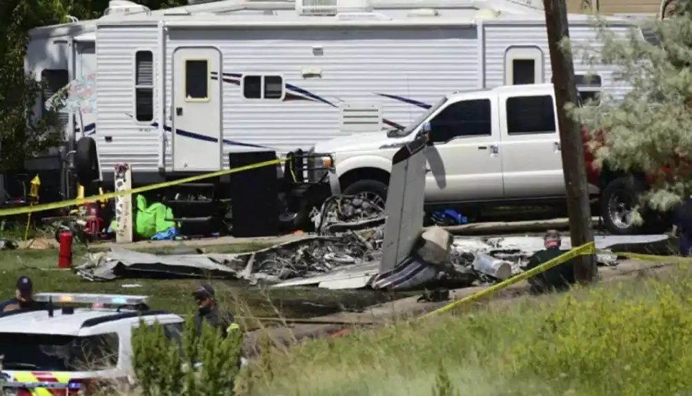 Denver: Četiri osobe povrijeđene prilikom pada malog aviona u dvorište kuće