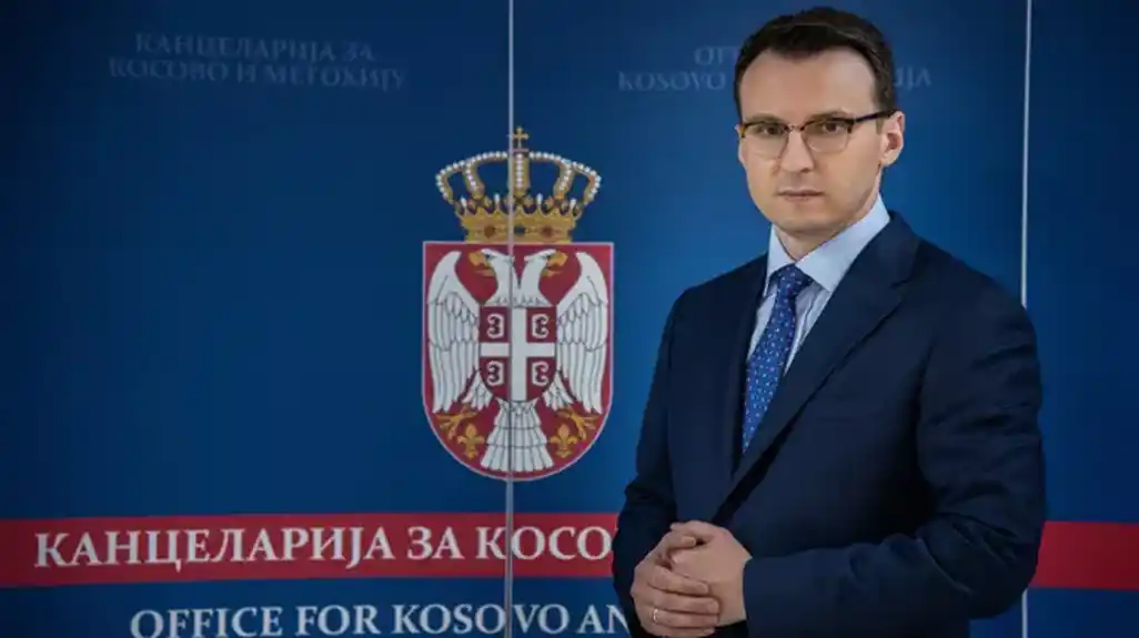 Petković: Kurti nije smio za pregovarački sto sa Vučićem, a sad se Svečlja uplašio plakata predsjednika Srbije