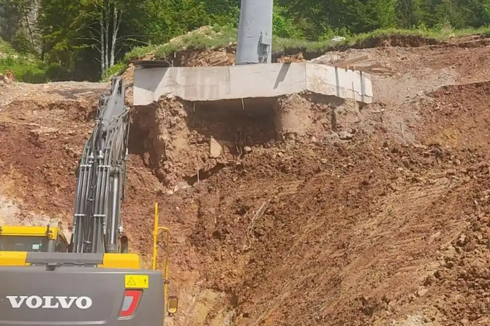 Potkopan temelj stuba državne žičare