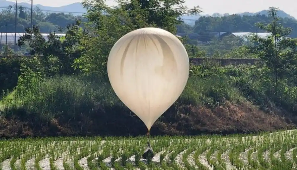 Sjeverna Koreja poslala 350 balona sa đubretom ka Južnoj Koreji