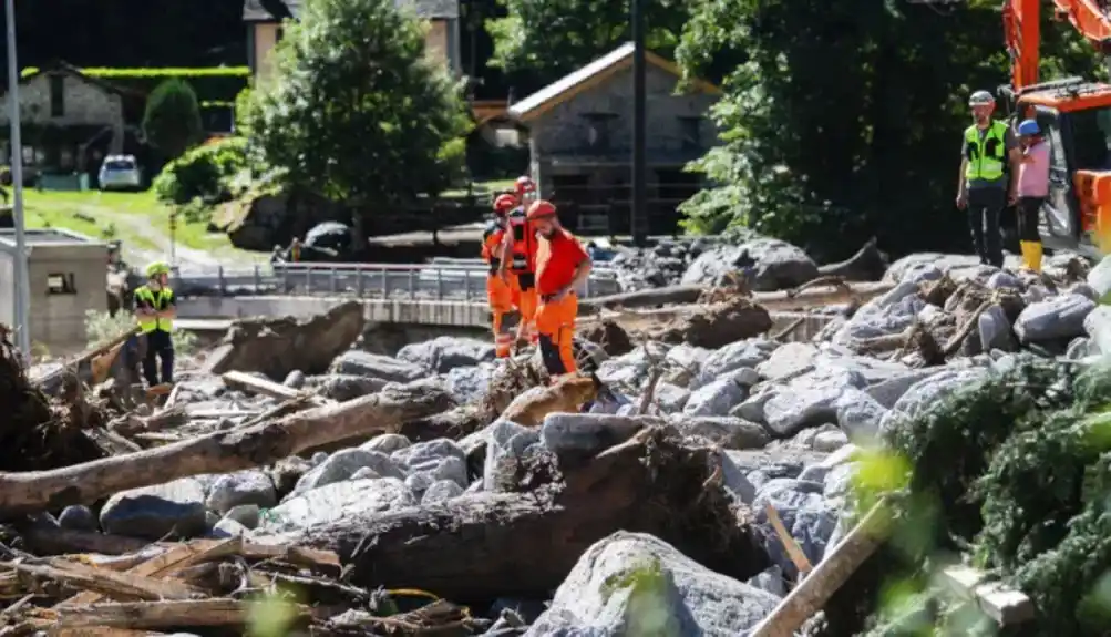 Švajcarska: Tri osobe zatrpane u odronu kamenja nakon snažne oluje