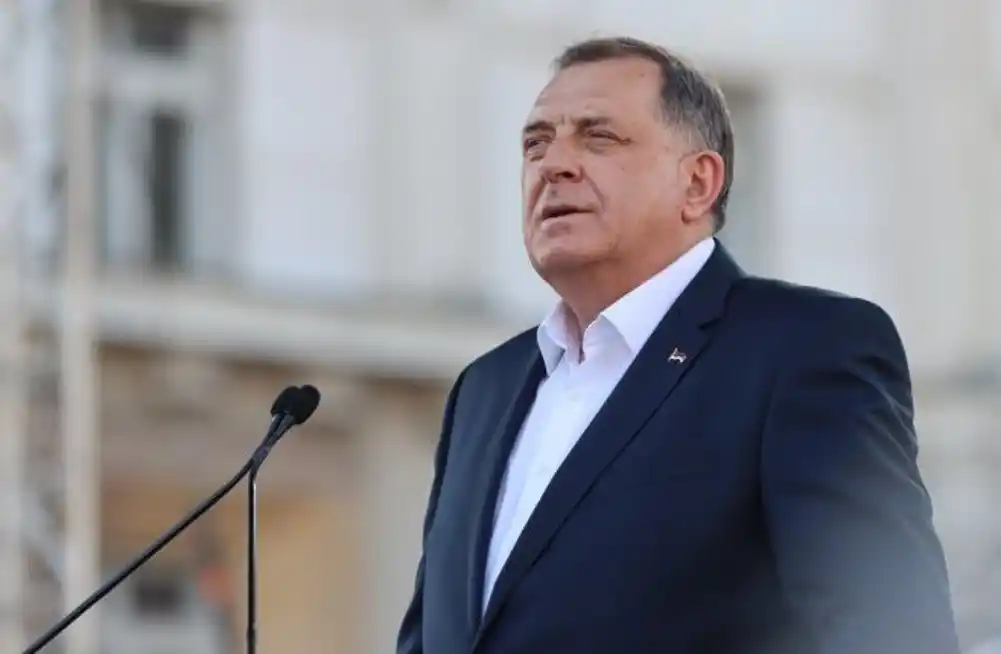 Dodik: Bećirović potvrdio da je Srebrenica politička platforma, i bez obzira što je to čitav svijet prepoznao, neće prestati laži protiv Srba, Srbije i Republike Srpske