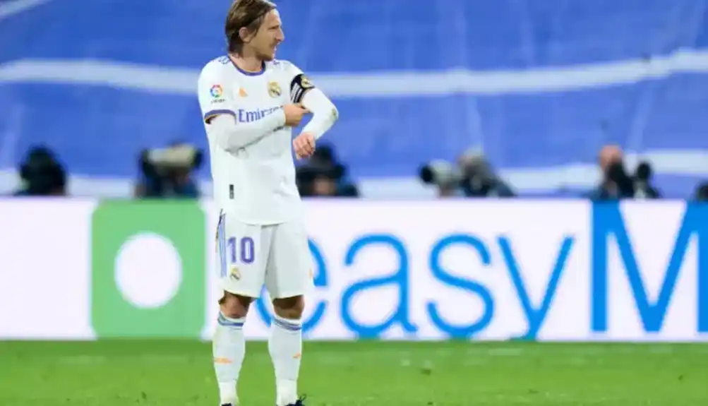 Modrić potpisao novi ugovor sa Realom i dobio kapitensku traku