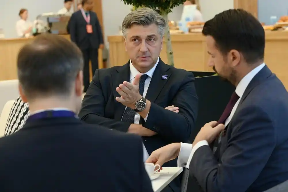 Plenković: U razgovoru sa Milatovićem sam još jednom izrazio oštro protivljenje usvajanju rezolucije o Jasenovcu