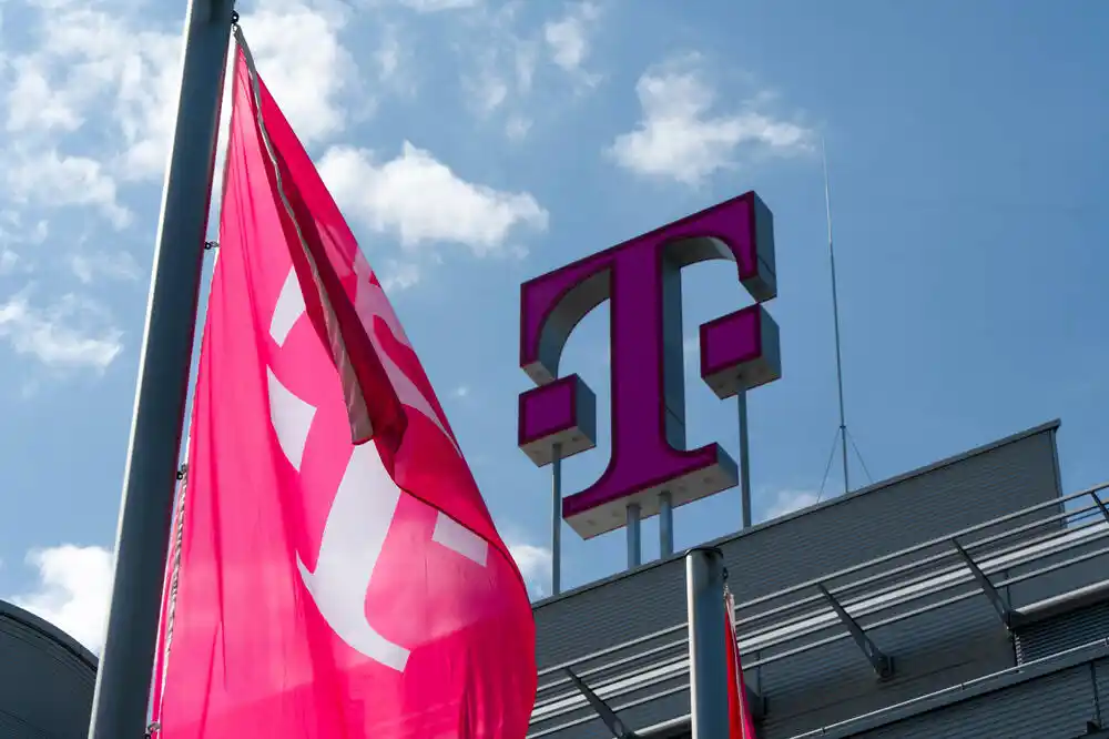 Telekom u prvoj polovini godine nastavio finansijski i komercijalni rast