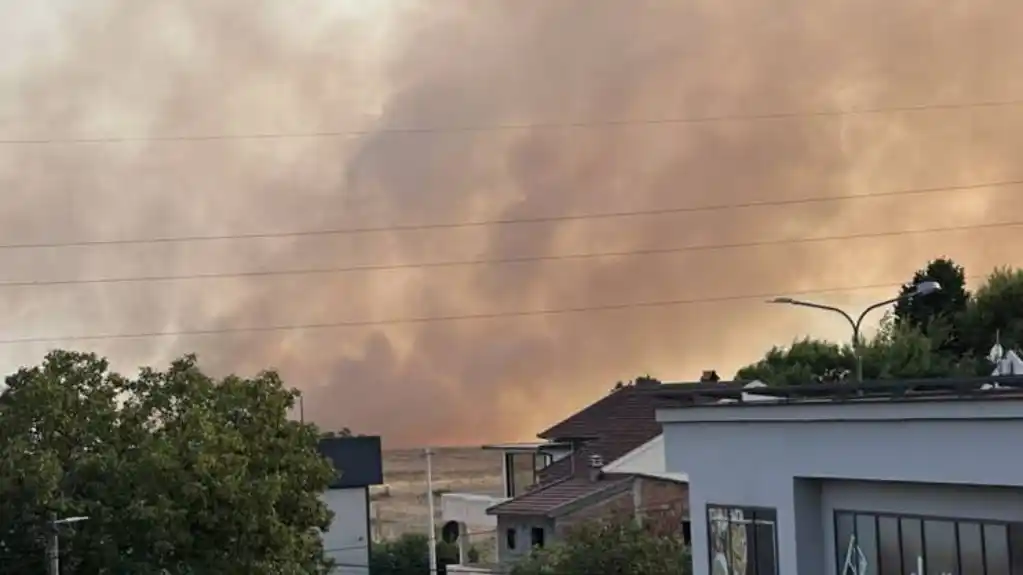 CG: Vatrogasci proveli noć gaseći požare u Nikšiću, Podgorici i na Cetinju