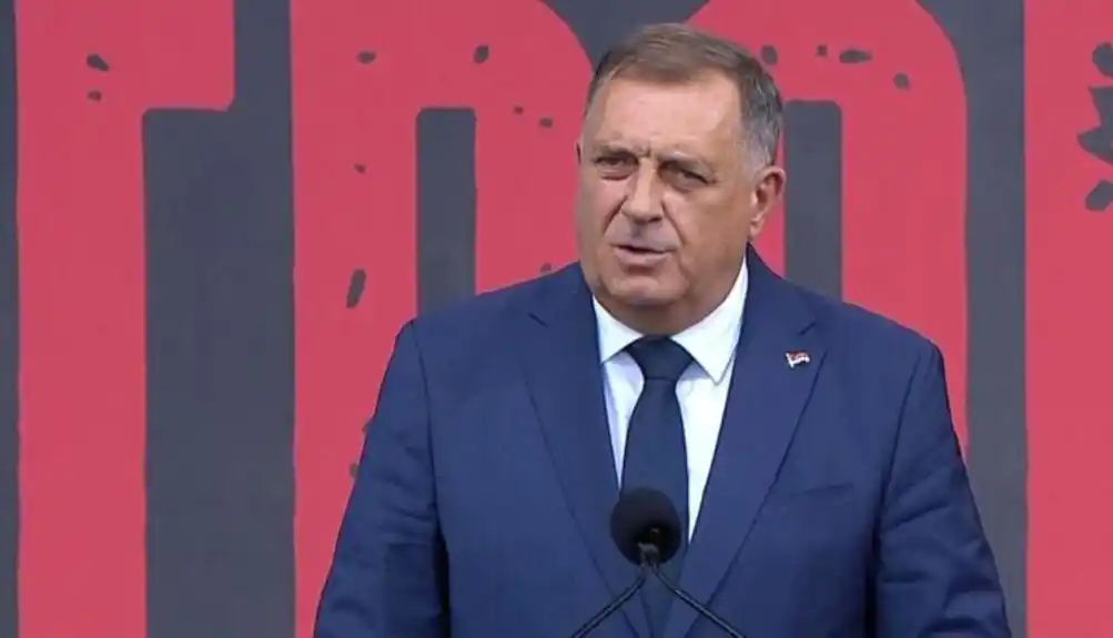 Dodik: U kolonama i stratištima otišao je čitav jedan narod