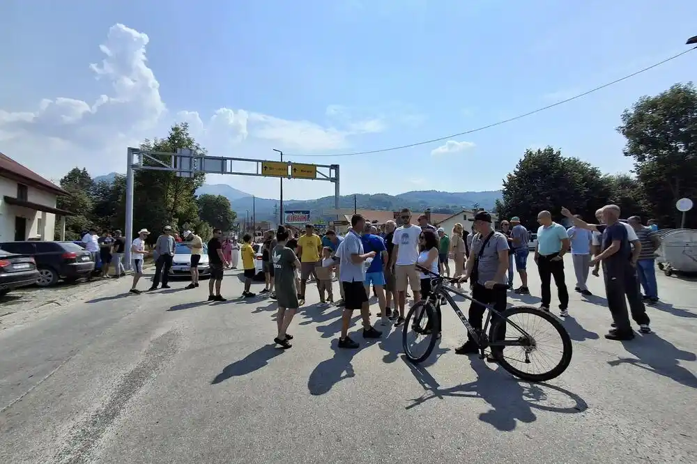 Protest u Kolašinu: Spajić otvorio tunel Klisura ne razmišljajući o problemima mještana, sad neka ih rješava