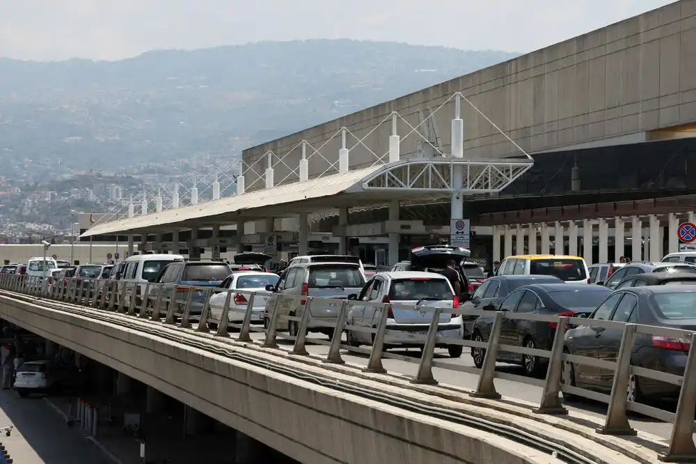 SAD i Velika Britanija pozivaju svoje državljane da napuste Liban: Strah od sukoba između Izraela i Hezbolaha