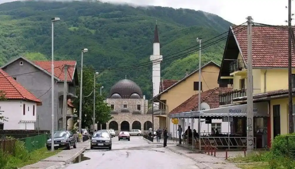 DPS Gusinje: BS se bavi podmetanjima preko tuđeg profila, umjesto da rješava nagomilane probleme u gradu