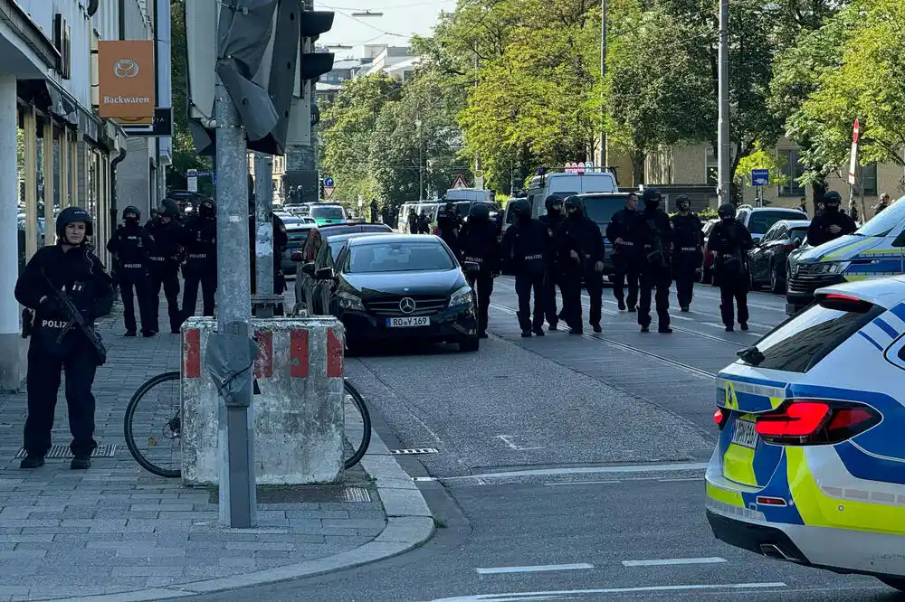 Policajci u Minhenu pucali na sumnjivu osobu blizu izraelskog konzulata