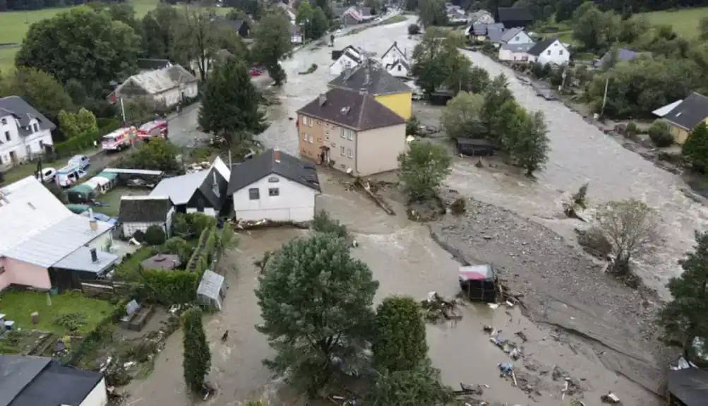 Uprkos poplavama: Održavaju se regionalni izbori u Češkoj