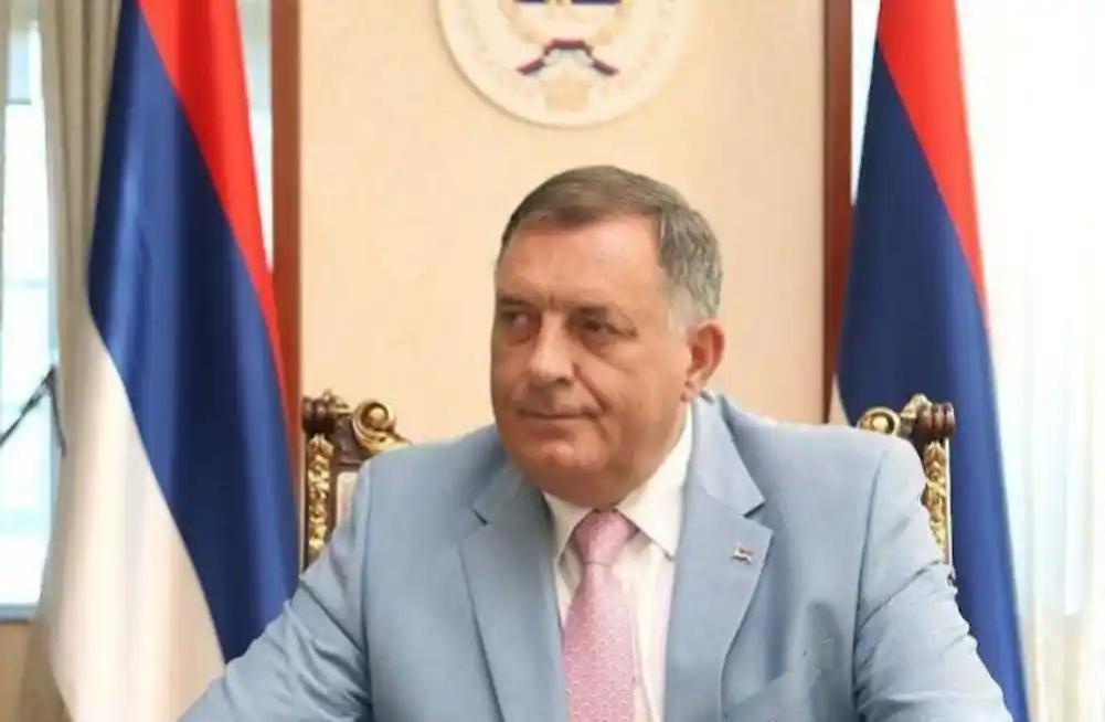 Dodik: Šmit i Marfi su kriminalne, koruptivne ličnosti, koje u BiH nesmetano rade šta im se ćefne