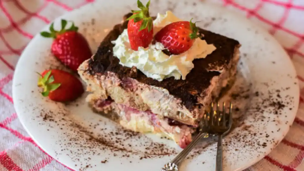 Ljubitelji kafe i čokolade uživaće u ovoj poslastici: Tiramisu brownie je spoj koji ćete voljeti