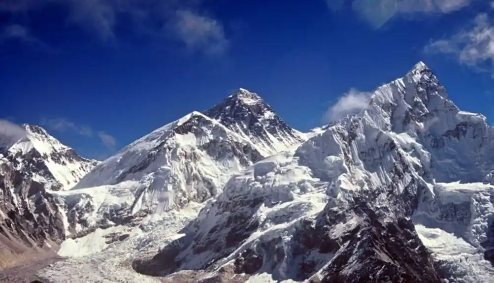 Naučnici otkrili: Everest i dalje raste, milimetar po milimetar