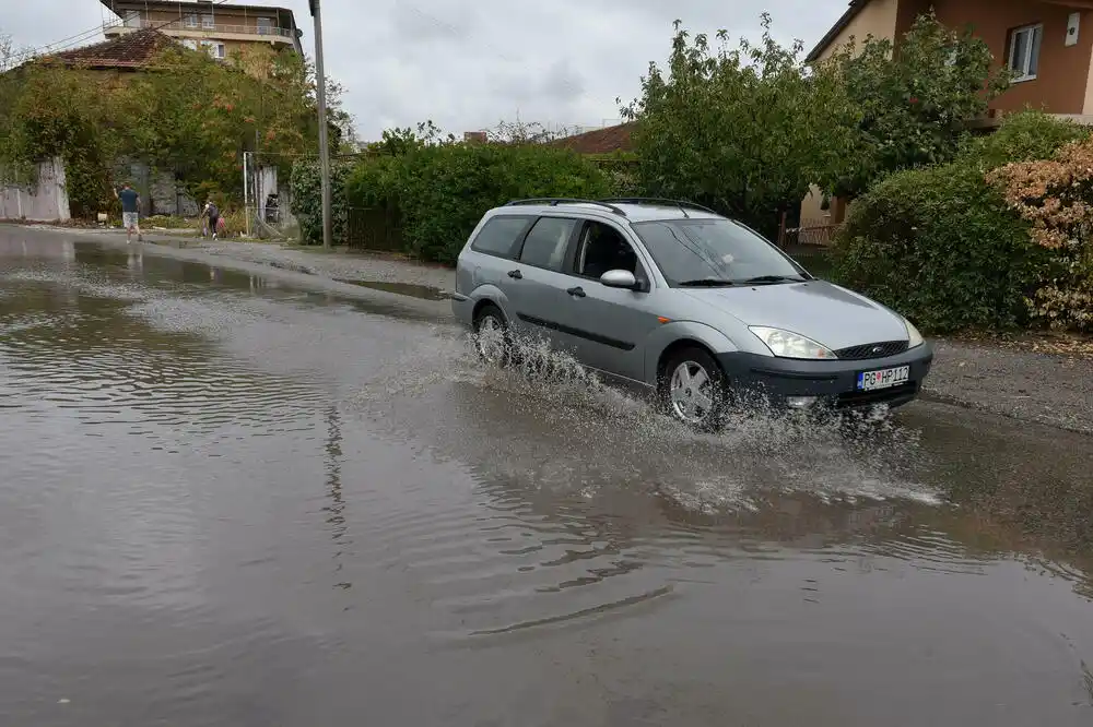 ZHMS izdao crveni alarm: Jaka kiša, mogući grad i nepogode