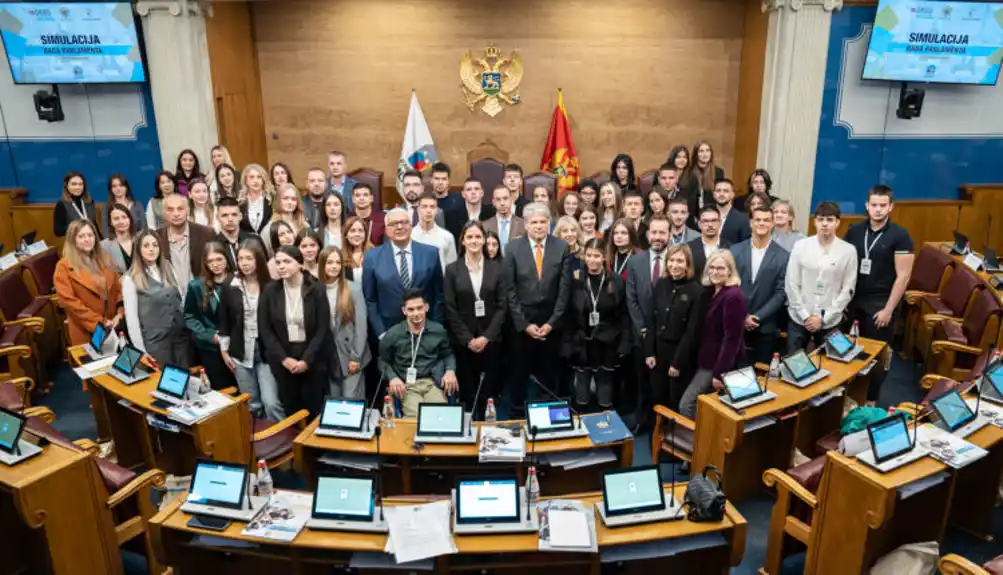 Mandić otvorio Četvrti Parlament mladih: Simulaciju rada parlamenta za srednjoškolce