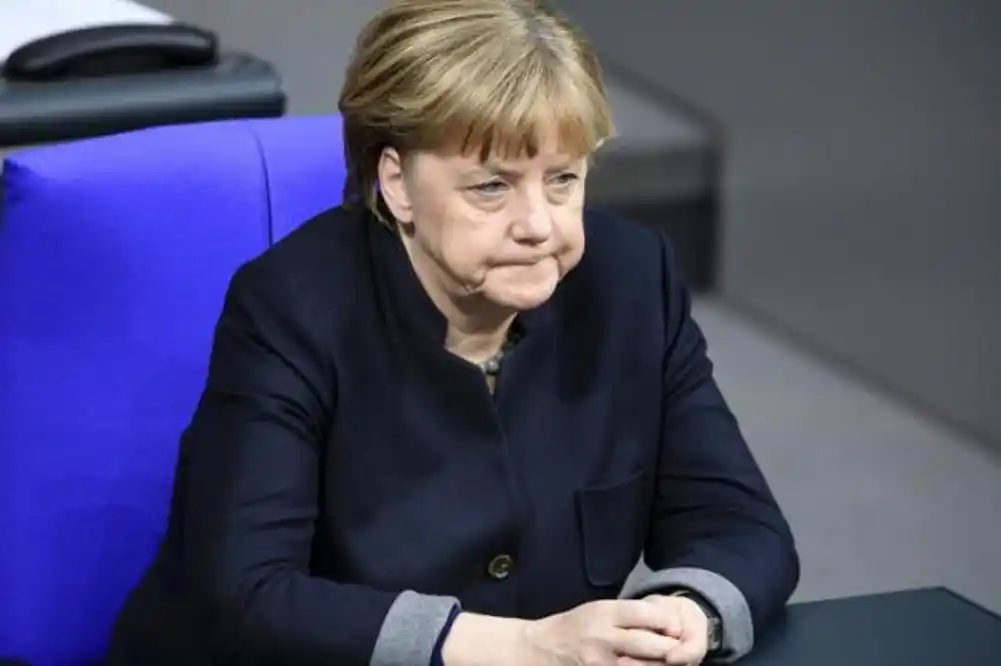 Merkel savjetuje Kijev da uđe u pregovore s Rusijom u trenutku kada bude u „povoljnoj situaciji“