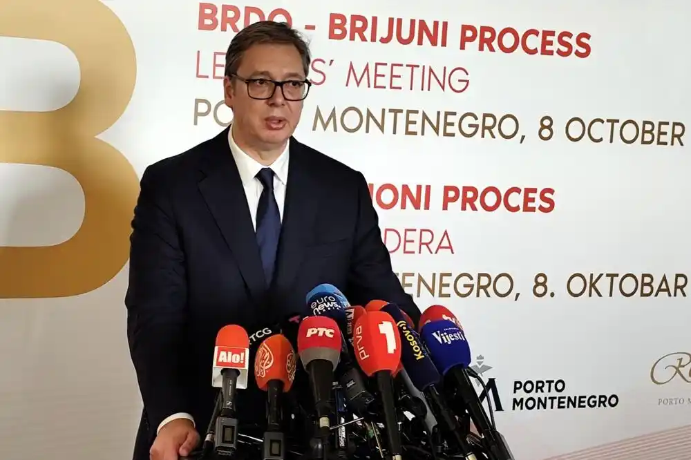 Vučić prijeti da će da se „pozdravi“ sa svojim milionerima