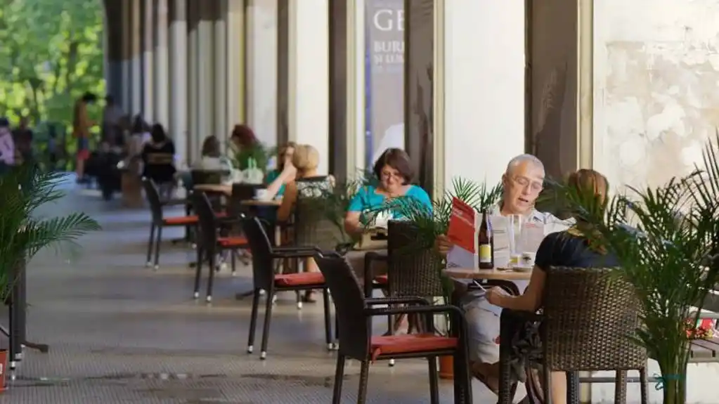 Država u kojoj se NAJMANJE radi, a NAJLJEPŠE i NAJDUŽE živi