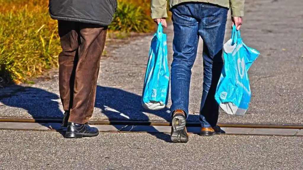 Plastične kese ipak ne idu u zaborav,  inspekcija uveliko „ČEŠLJA“ poslodavce