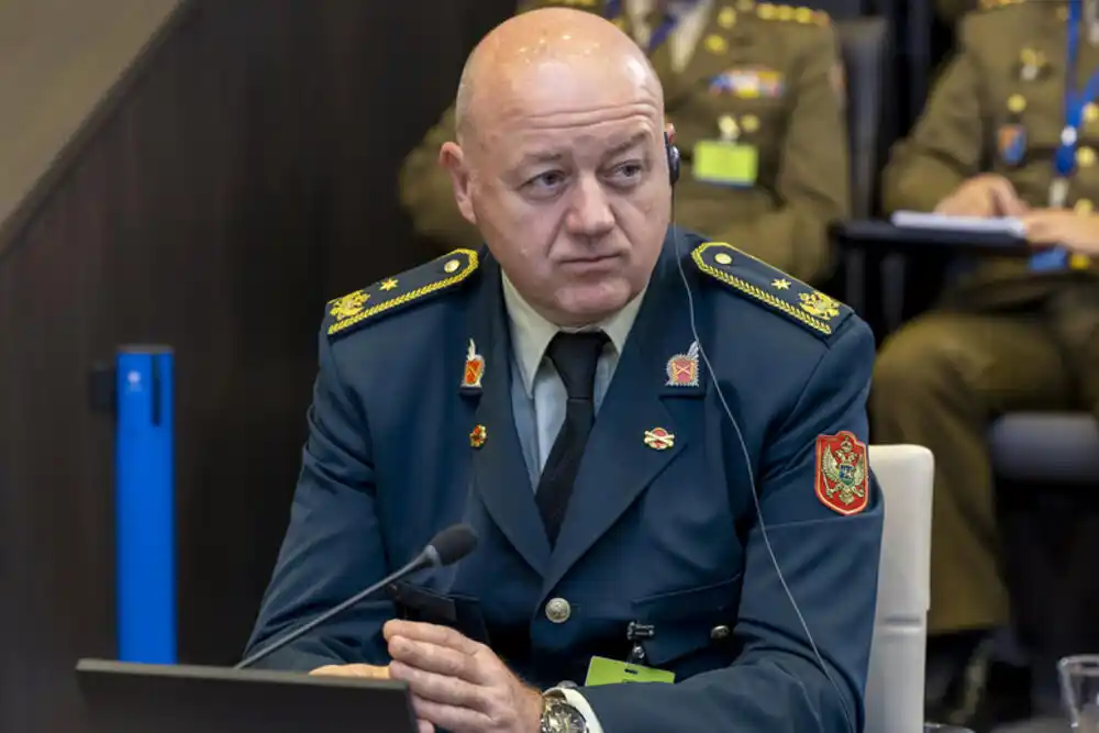 Vojnici na Kosovo otišli bez pitanja
