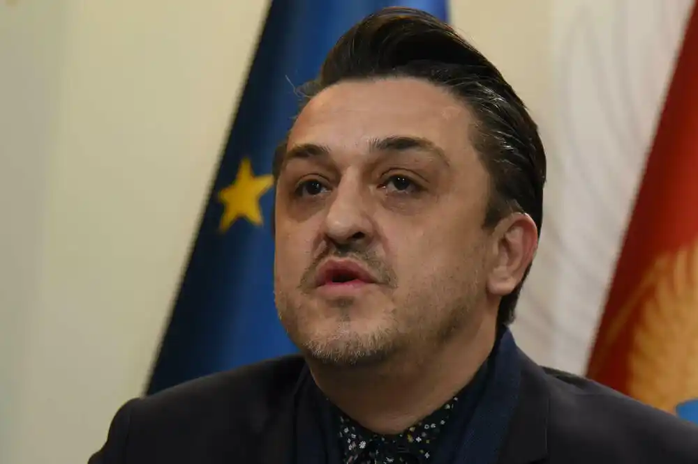 Vuković: Pripremamo posebna rješenja za isplaćivanje novca do donošenja Zakona o budžetu