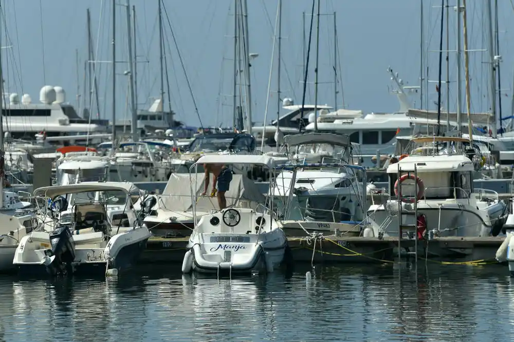 Za vlasnike čamaca sporan novi pravilnik Marine Bar