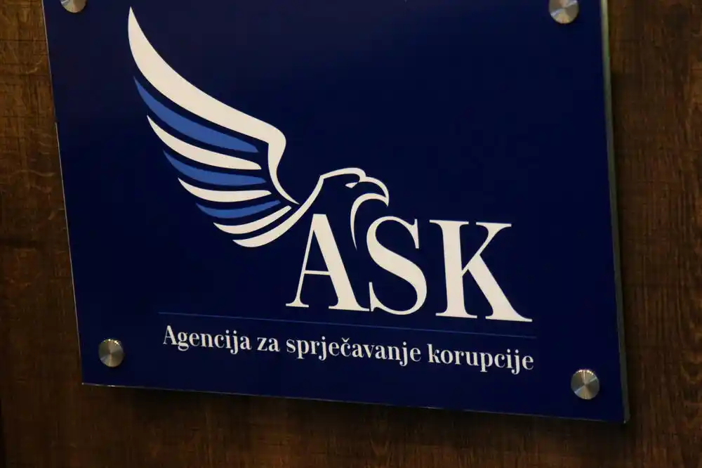 ASK: Kovačević prekršio zakon, ne može biti i gradonačelnik i poslanik