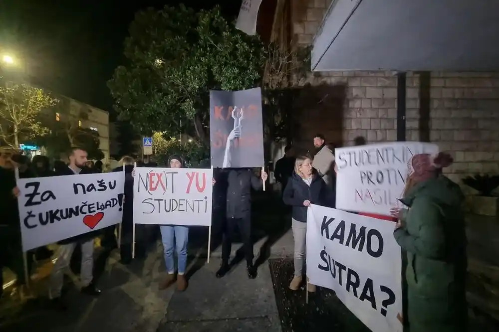 Danas protesti na Cetinju i u Podgorici