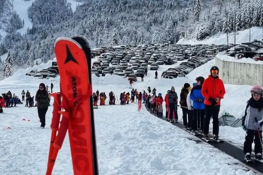 Na državnom ski centru Kolasin danas više od 1.200 skijaša