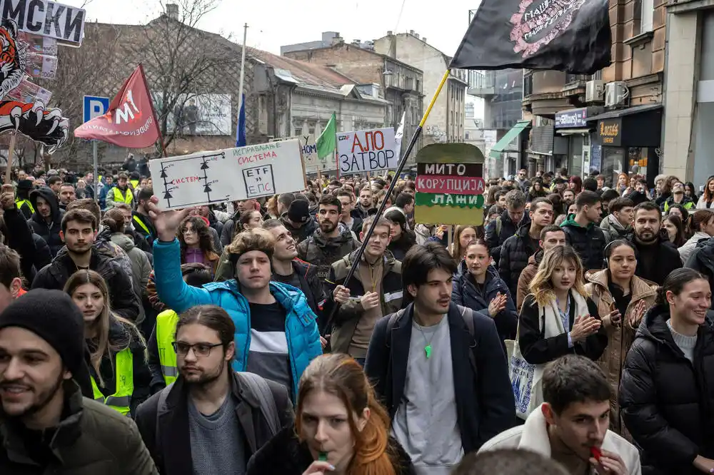 Generalni štrajk u Srbiji, protesti u svim gradovima na više lokacija