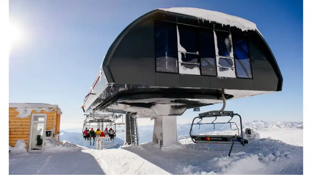 Žičara na ski centru Kolašin 1600 zbog VJETAR nije u FUNKCIJI