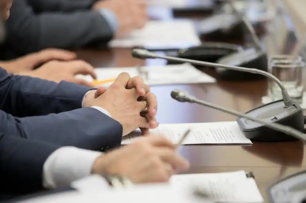 Mandić domaćin okruglog stola o inicijativi za proglašenje kriminalnih klanova terorističkim organizacijama