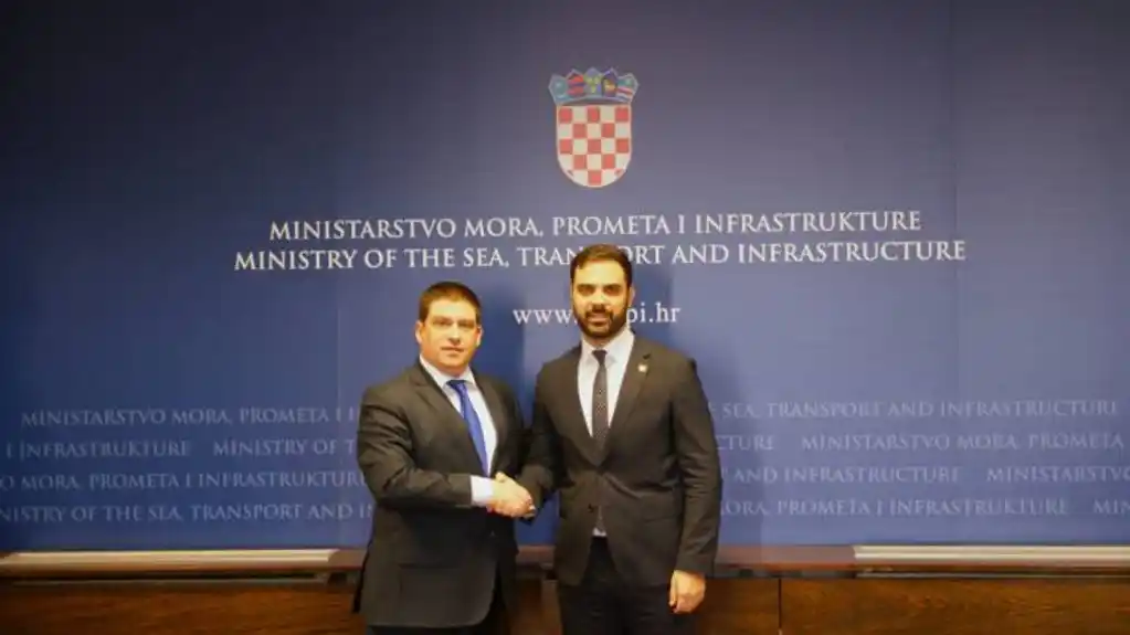 Radulović: Vjerujem da ćemo  OSNAŽITI  pomorski sektor i  UNAPRIJEDITI  povezanost Crne Gore i Hrvatske