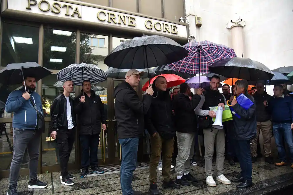 Jedinstveni sindikat Pošte: Markovića vratiti na posao, protesti će biti nastavljeni