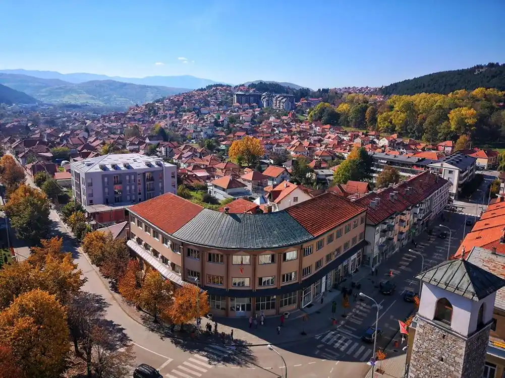 Opština Pljevlja: Za žene zaposlene u lokalnoj upravi 50e za nezaposlene po 30e