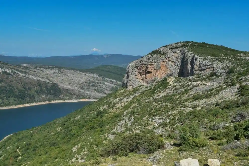 Nikšić još ne dobija naknadu na ime Bilećkog jezera