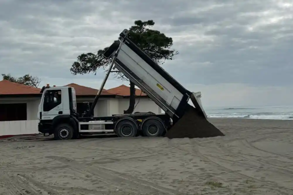 Počelo prihranjivanje plaže na Adi