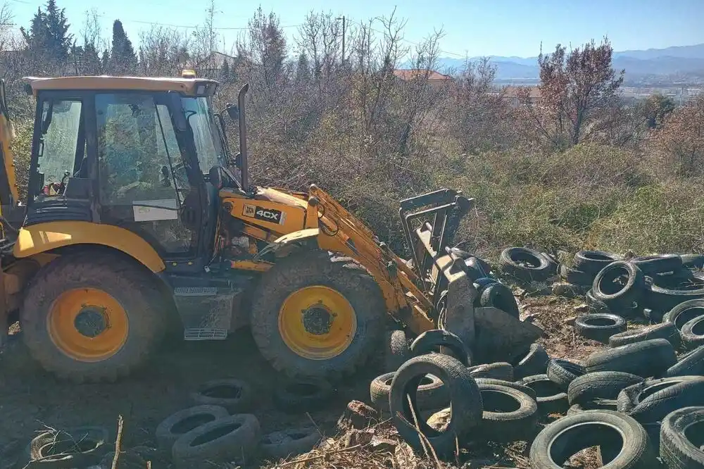 Podgorička Čistoća uklonila preko 16 i po tona nepropisno odloženih guma sa odlagališta na Kakarickoj gori