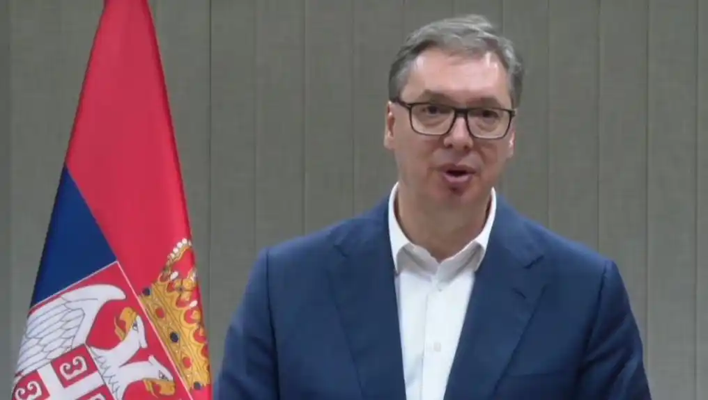 „Živjela Srbija, čekajte poziv!“ Vučić se obratio narodu: Uskoro slijedi poziv za ljude, Srbija ustaje protiv njihovog terora!