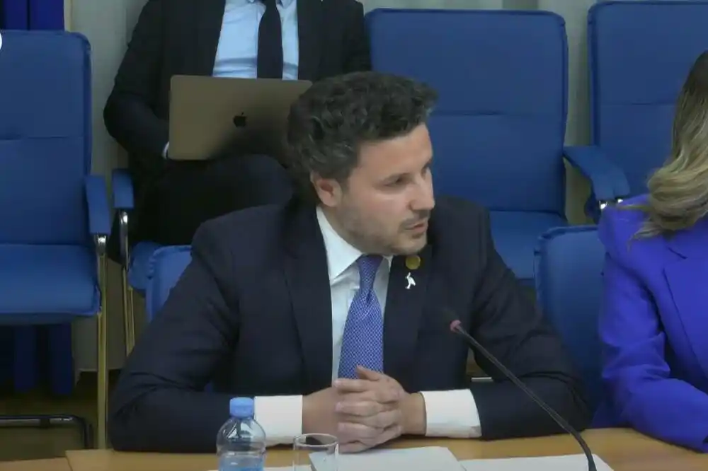 Abazović: Ne treba da glasamo ovakav sporazum, jer je skandal, mi treba da odredimo šta se gradi, a ne investitor
