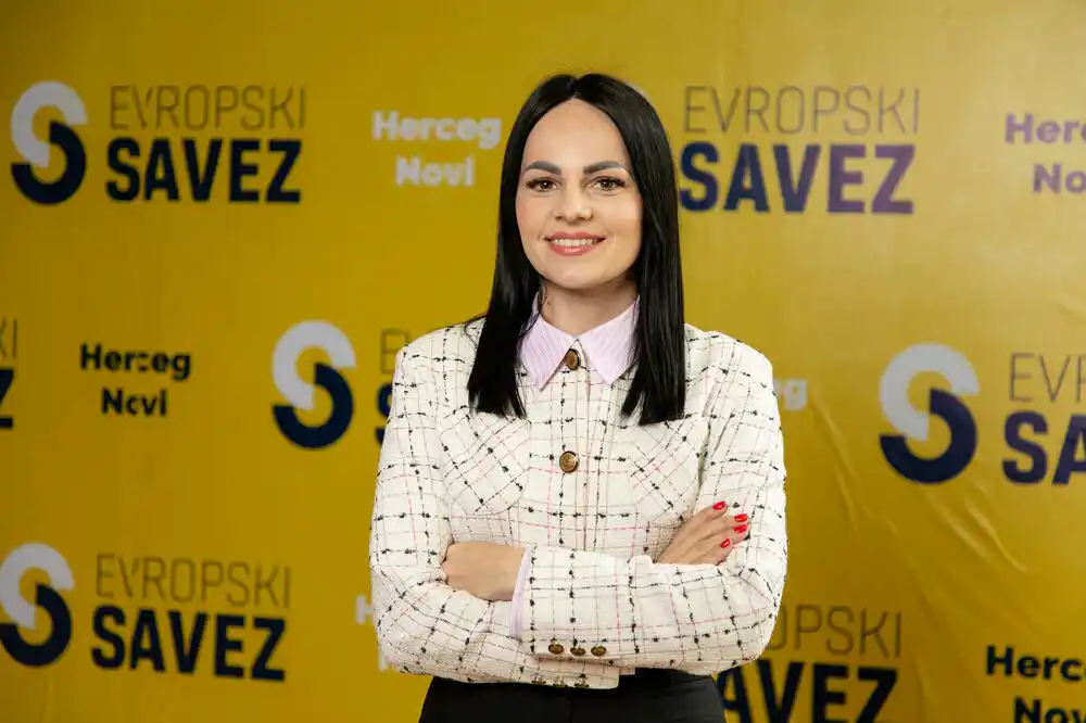 Vujičić: Lažna obećanja o smanjenju troškova života, zamjenili sa „olakšavanjem“ svakodnevnog života još većim računima