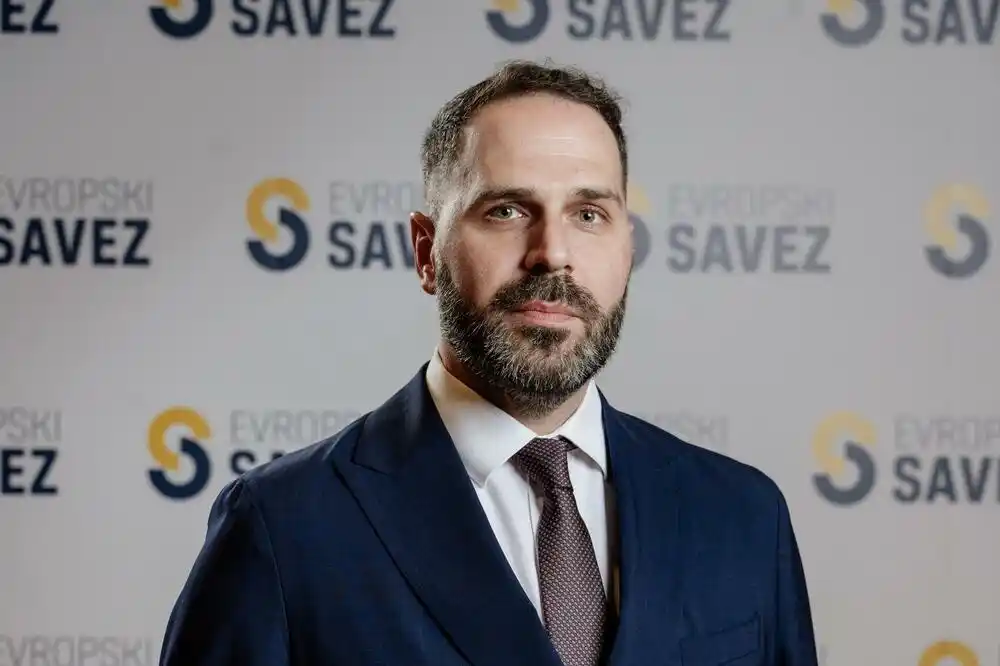 Čelanović: Najbolje da Demokrate sastave spisak rodbine, komšija, kumova, pa da zakon upodobimo tim potrebama