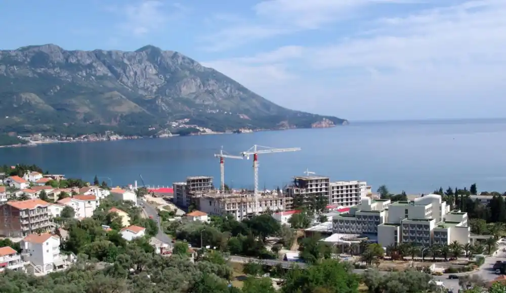 Crna Gora uvodi sankcije, a Rusi postali većinsko stanovništvo u Bečićima