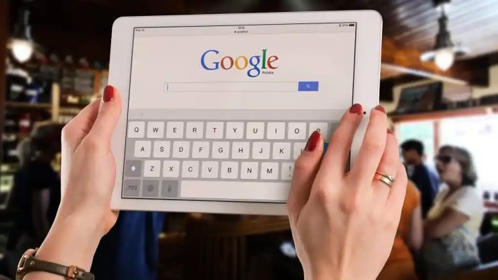 Google uvodi novu mogućnost  POSTAVLJANJA PITANJA o APLIKACIJAMA