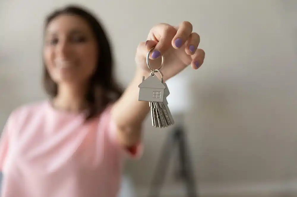 Iz roditeljskog doma žele u svoj stan: I kad imaju posao, odvajanje nije jednostavno