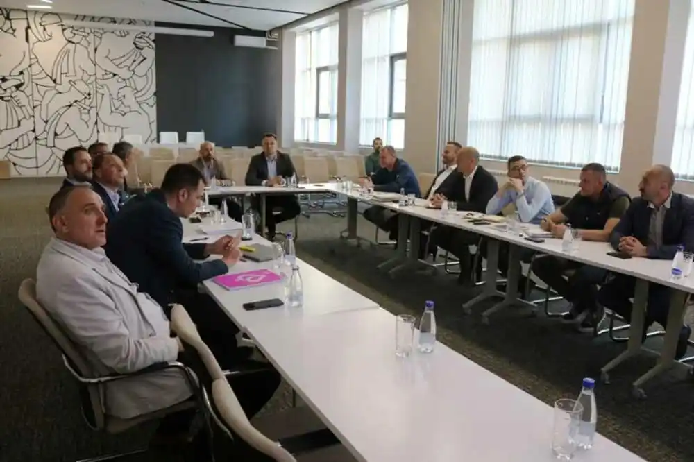 Izmještanje rijeke Ćehotine zbog širenja kopa Potrlica Rudnika uglja u Pljevljima, izvodi se prema planiranoj dinamici
