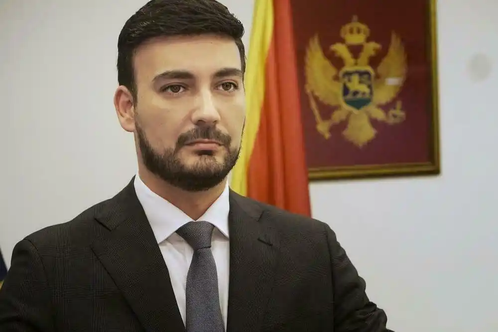 Jovanoviću obustavili isplatu 76.000 eura