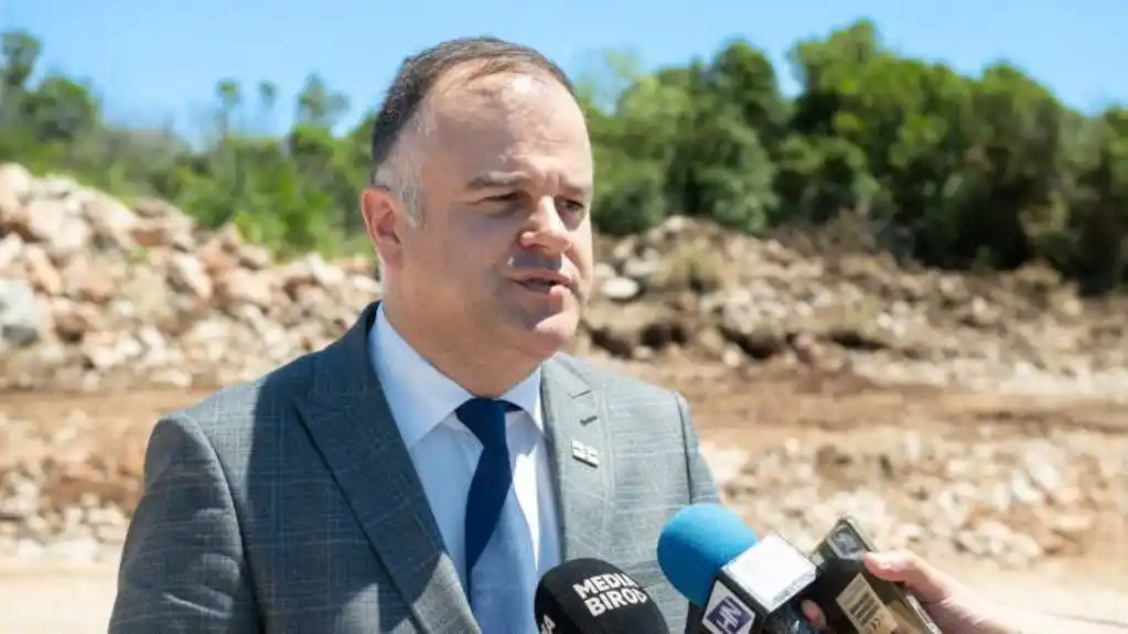 Katić: Autobuska stanica u Igalu biće ZAVRŠENA do KRAJA GODINE